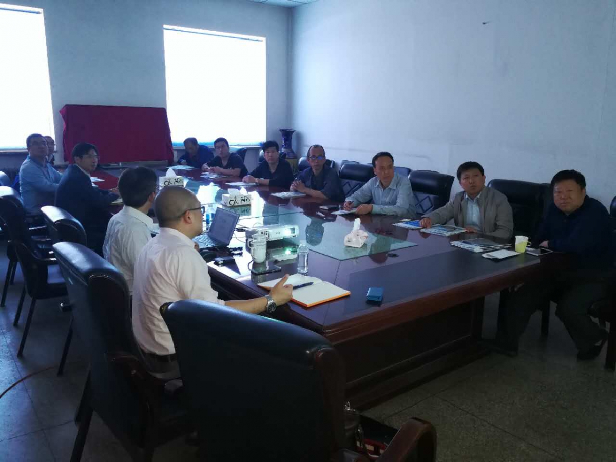 法鋼和JFE的技術(shù)和市場(chǎng)團(tuán)隊(duì)訪(fǎng)問(wèn)煤礦機(jī)械設(shè)備制造廠(chǎng)1